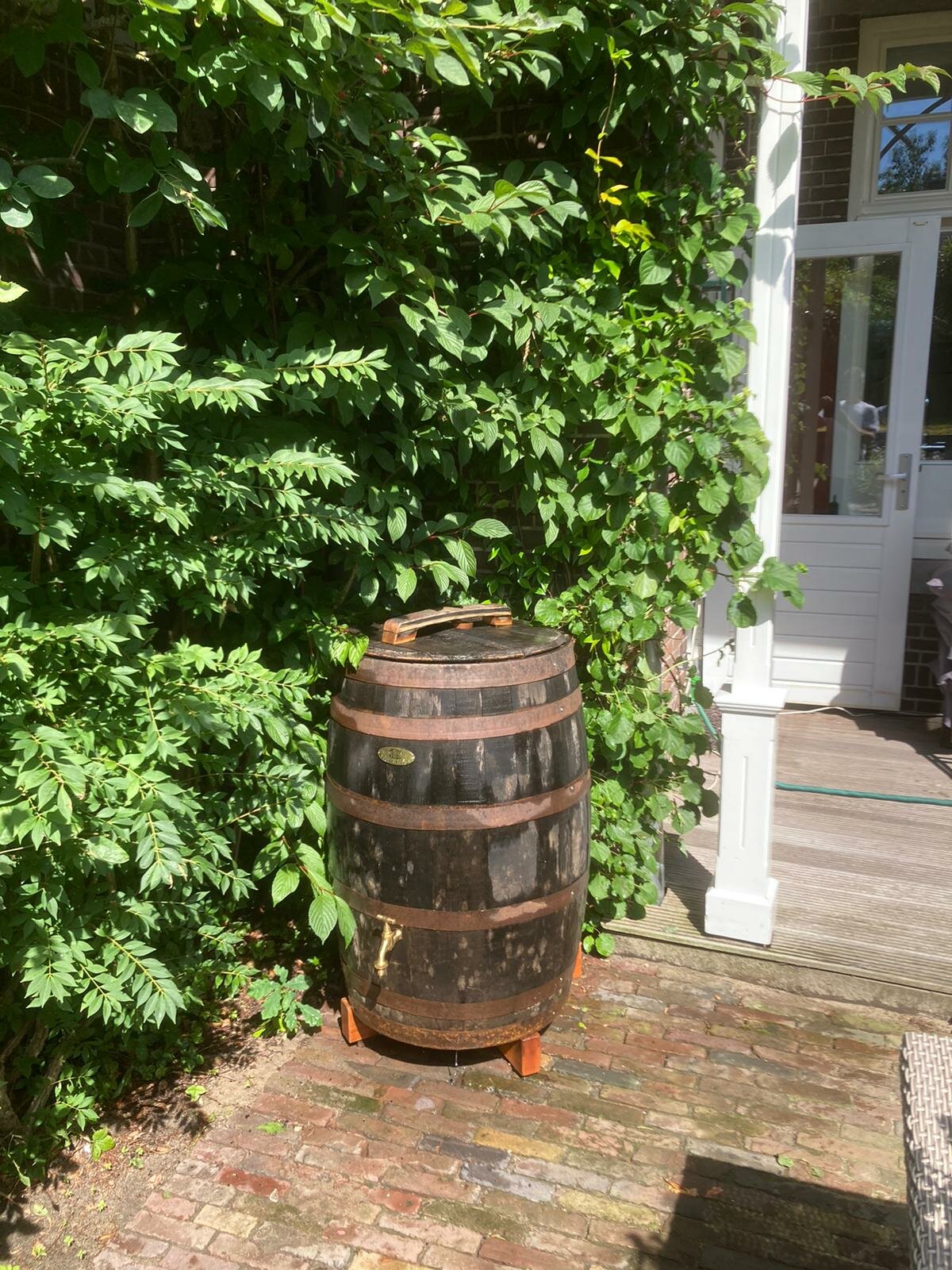 Duurzame houten regenton kopen voor jouw tuin